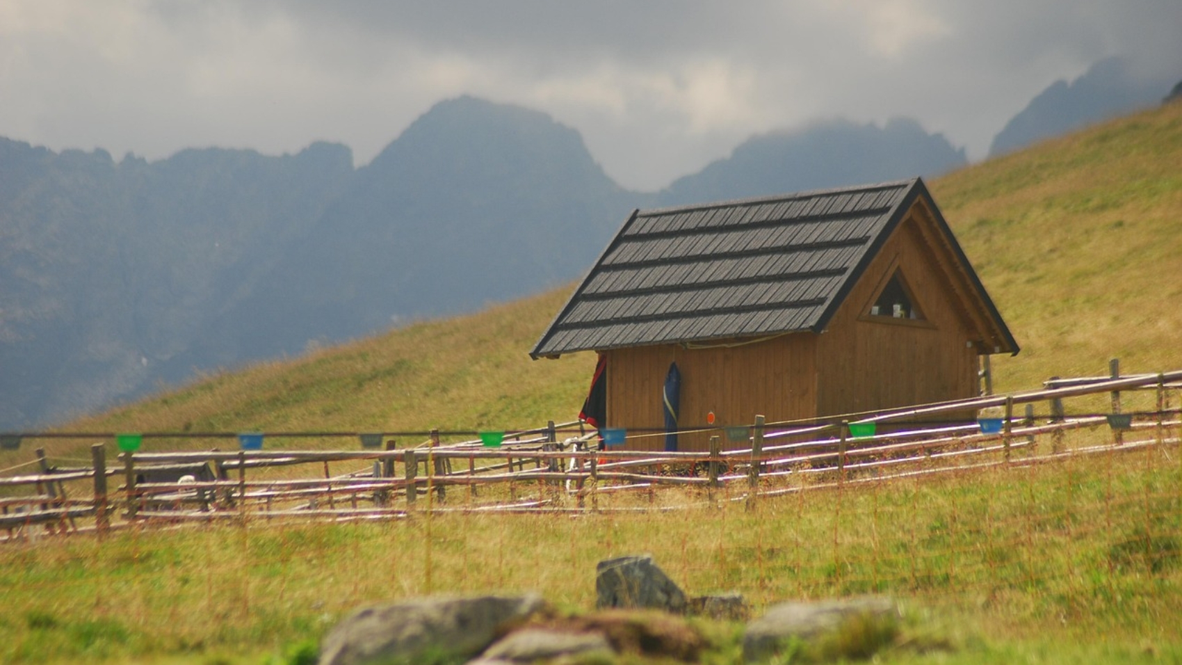 cottage-7545356_1280